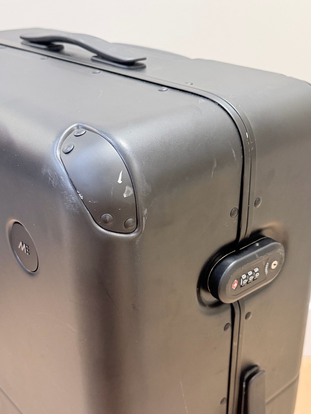Monos Hybrid Check-In Large Suitcase - Picture 12 of 12